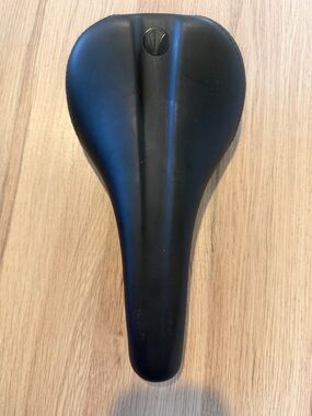 Men's Black Bicycle Saddle - SDG TA147400 Padded Comfort Seat